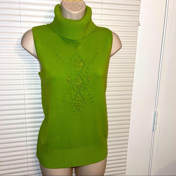 R•Q•T Turtle Neck Sweater - Picture 5 of 7